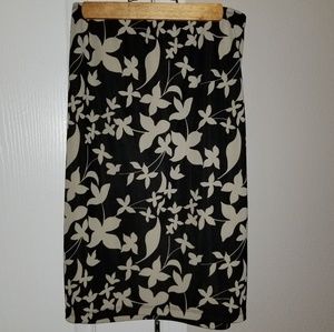 LAST CHANCE 04/30! Apostrophe Stretch Skirt